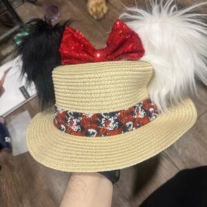 Cruella hat (Disney)